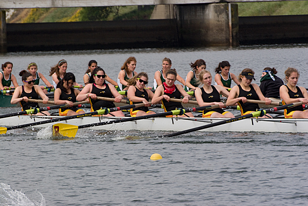 Womens Varsity 8 in tight finish, Lake Natoma, March 29