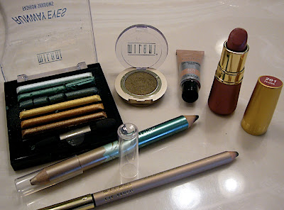 Makeup used for Green eyeshadow look of the day