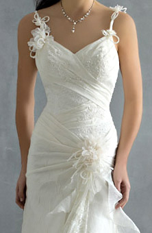 NO MORE DOUBT !!! ivory bridal gown~wedding dress..trust in its elegancy NO MORE DOUBT !!! ivory bridal gown~wedding dress..trust in its elegancy