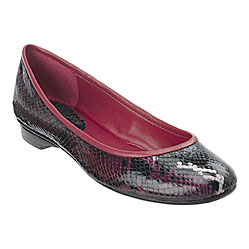 Logan women dress shoes in flat Logan women dress shoes in flat