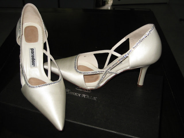 Catching Bridal Shoes' Catching Bridal Shoes'