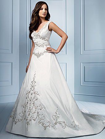 ivory-crystal-bridal-gown