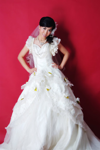 Ivory Wedding Dress + Blossom Flowers