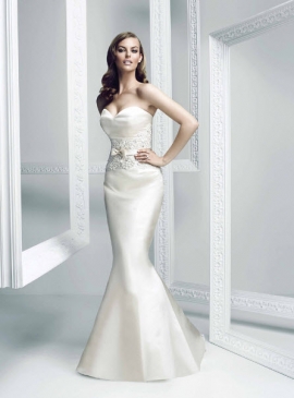 designer wedding gown Simone Carvalli