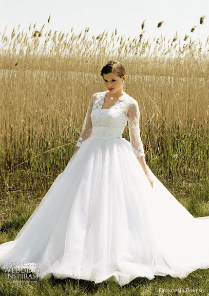 Prouptia-Boheme-White-Wedding-Gown-2011