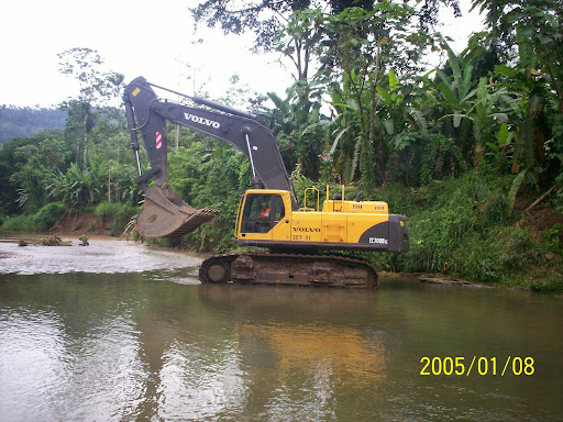 Contaminacion de las aguas de rios pristinos de Bosque Protector de Palo Seco