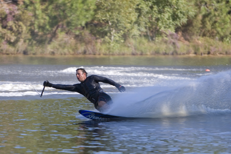 IMAGE: http://lh5.google.com/alistairksmith/RvFzmfrC82I/AAAAAAAACm0/f5EMfHkX_ko/s800/IMG_8625.jpg