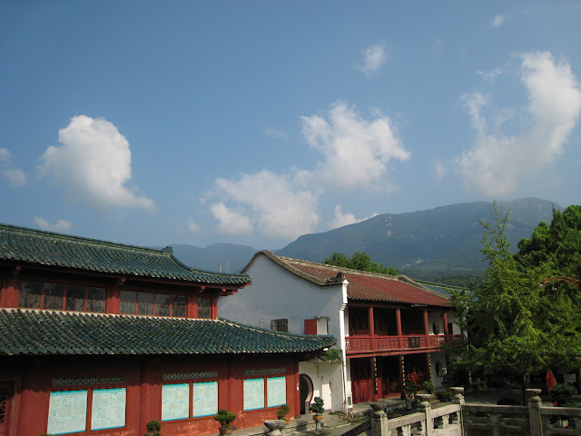 http://lh5.google.com/anikox/RtQax2LJnFI/AAAAAAAAA8Q/r4CAavWUHMA/IMG_1062.JPG?imgmax=640