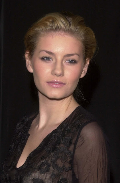 Elisha Cuthbert bluediamondaffairpostama46mj.jpg ElishaCuthbert -  http://henku.info