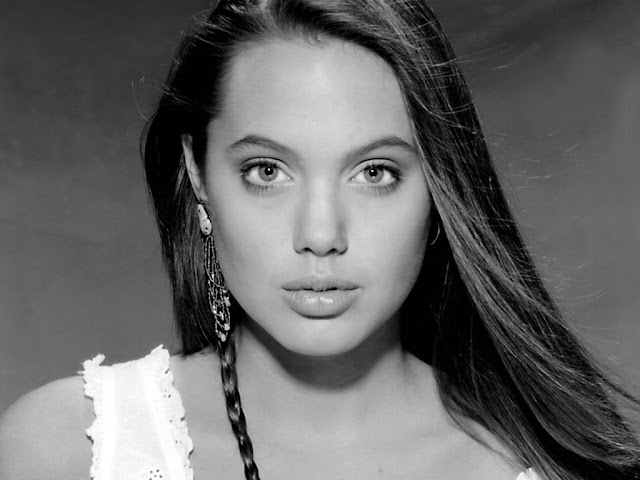 angelina jolie hot. Angelina Jolie