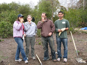 (click to see more pictures) CBDYAGers Spruce Up Overfelt Gardens
