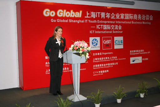 Jackie Taranto speaking at the Go Global Seminar