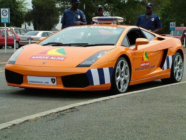 Lambo+cop+car