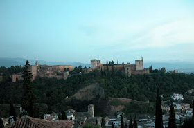 Alhambra zvenčí