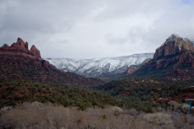 DSC_6515 snow in the sedona red rocks area e nauman.jpg