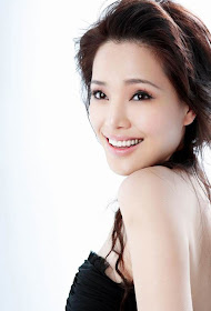 Asian women with sexy fashion jewelry