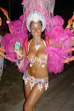 Carnaval de Gualeguaychú, enero 2008. La comparsa O'Bahía se copa con el enviado especial de EuroBanfield.com