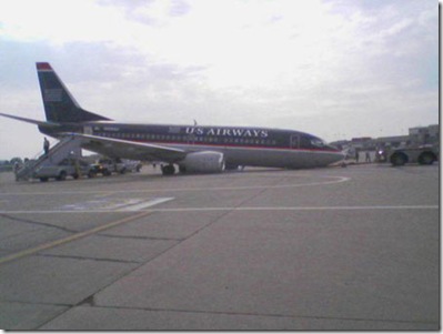 us_airways_landing_gear_collapse picture