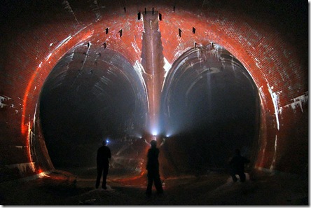 underground tunnel beneath Niagara Falls