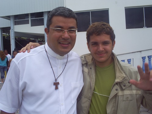 Gabriel e Pe. Roger Luis