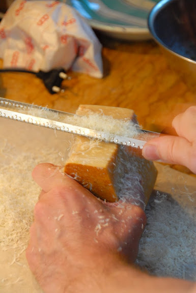 Jon grates