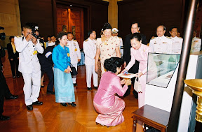 HRH and First Lady of Sri Lanka viewing the Tipitaka Exhibition, Foreign Minister Bangkok 2007 