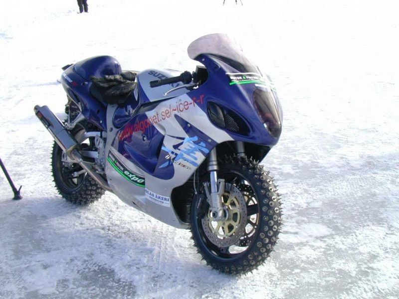 [a_motorcycle_on_icemotoled_06.jpg]