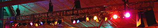 http://lh5.google.com/josh.hallenbeck/R5vo-D6ZCbI/AAAAAAAAAFI/v24bm7rKPcs/lights_sig.jpg