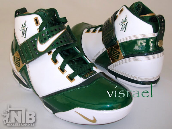 Very first look at the Zoom LeBron V SVSM Home PE