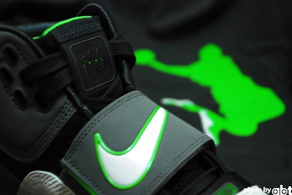 Nike Zoom LeBron Soldier Dunkman showcase