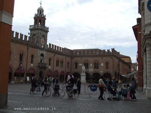 Piazza il 30/09/2007 Piazza il 30/09/2007