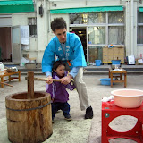 And Eidan tries mochi pounding