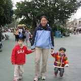 Kai, Maria, and Eidan in Tokyo Disneyland