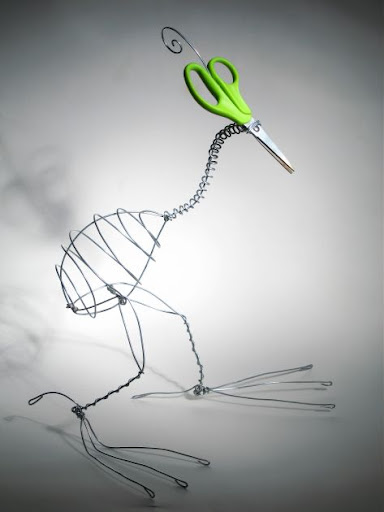 http://lh5.google.com/polirang/RsvhNfzMR5I/AAAAAAAAAZs/IkCX936X4sw/25384669_1186613857_scissorbird.jpg?imgmax=512