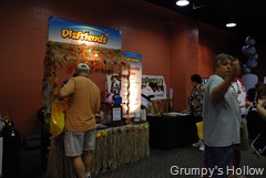 DisFriends Booth at MegaMouseMeet MouseFest 2007