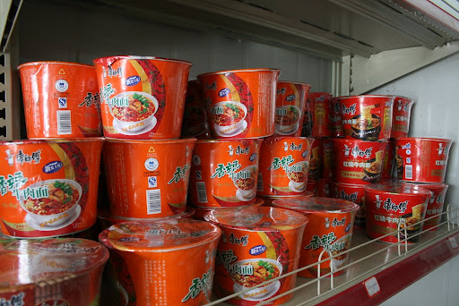 중국 슈퍼마켓 컵라면