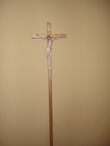 Processional crucifix