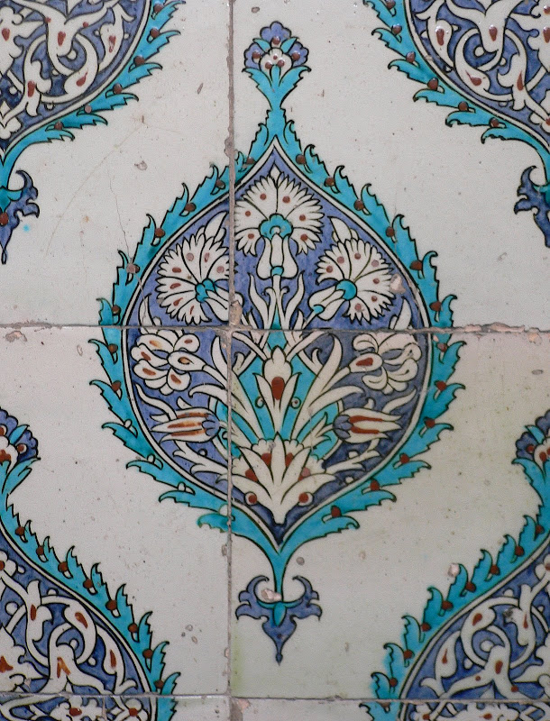 Iznik tile, floral design, Topkapi Palace