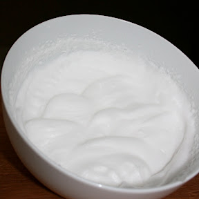 Emulsion au petit lait de yaourt de soja façon œufs en neige