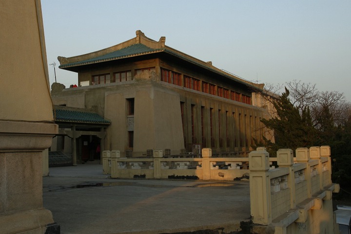 武汉大学