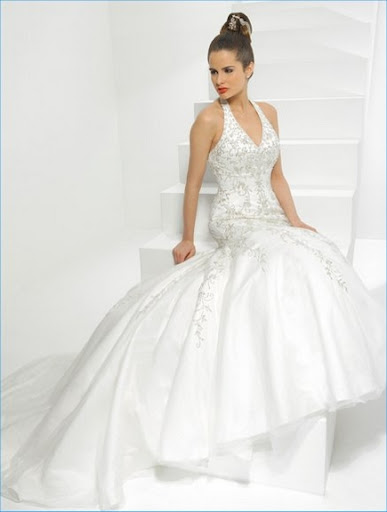 Allure #8566 Wedding Dress