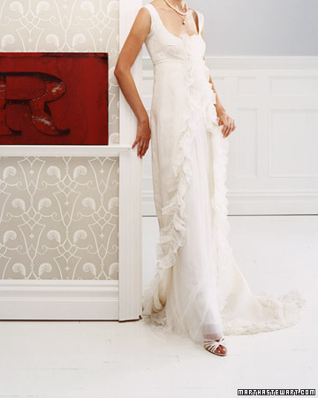 Vera Wang Ivory Wedding Gown