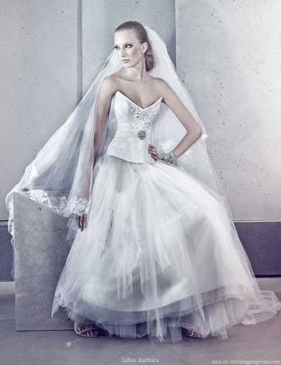 strapless_dipped_v_bridal_gown