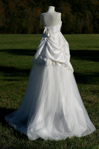 simple_bridal_gown