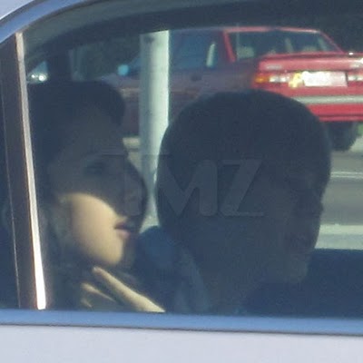 Justin Bieber Kissing Jasmine Villegas PHOTOS