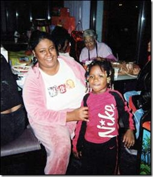 Alexis Goggins and mother Selietha Parker photo