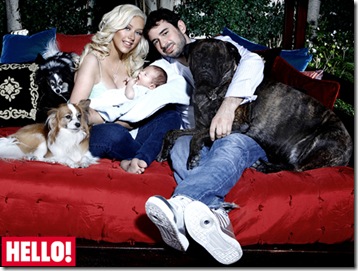 Christina with her husband Jordan Bratman and newborn son Max picture