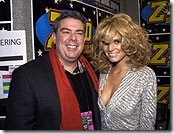 Picture of elvis duran with Jessica Simpson in 2003