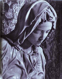 michelangelo detail pieta