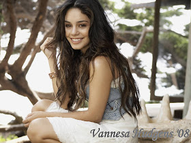 Vannesa Hudgens Outdoor Wallpaper